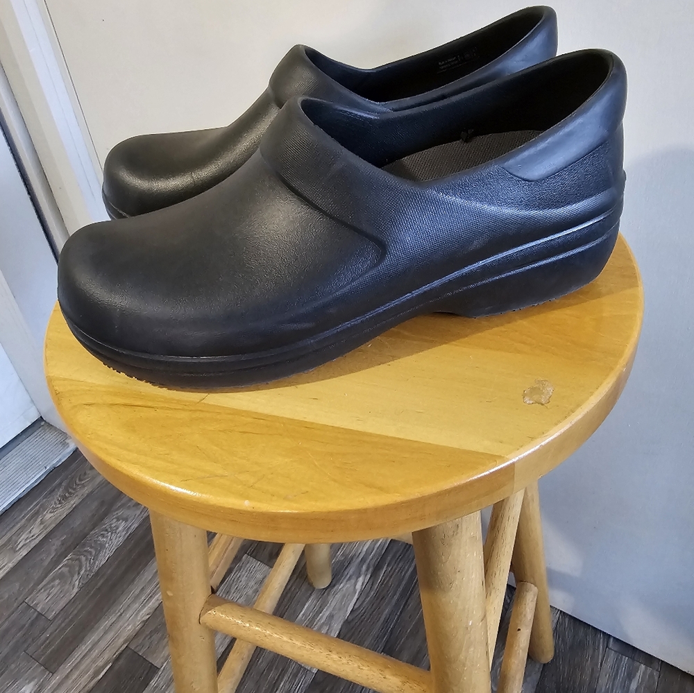 CROC clogs - Picture 4 of 7